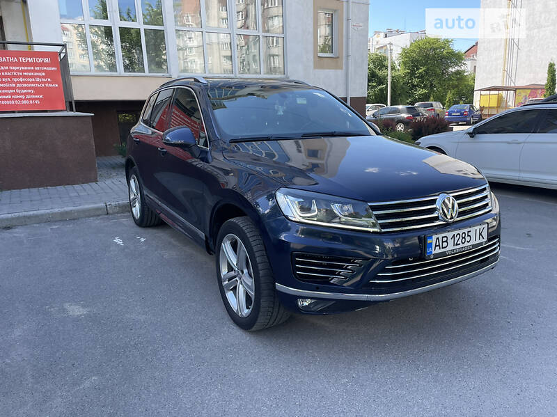 Внедорожник / Кроссовер Volkswagen Touareg 2014 в Виннице