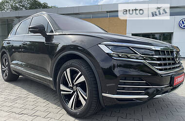 Позашляховик / Кросовер Volkswagen Touareg 2021 в Житомирі