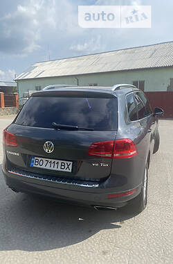 Внедорожник / Кроссовер Volkswagen Touareg 2013 в Кременце