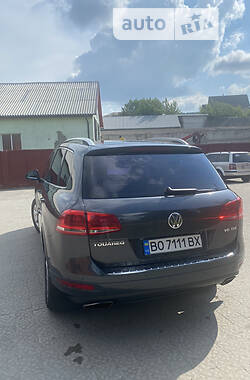 Позашляховик / Кросовер Volkswagen Touareg 2013 в Кременці