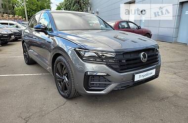 Внедорожник / Кроссовер Volkswagen Touareg 2022 в Киеве