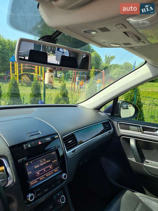 Внедорожник / Кроссовер Volkswagen Touareg 2013 в Красилове
