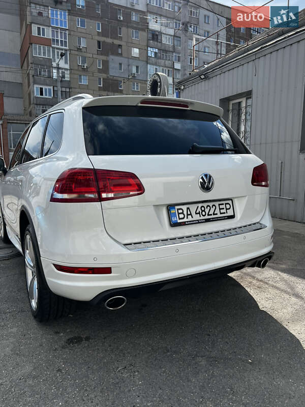 Позашляховик / Кросовер Volkswagen Touareg 2013 в Кропивницькому