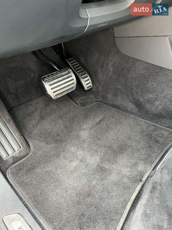 Позашляховик / Кросовер Volkswagen Touareg 2013 в Кропивницькому