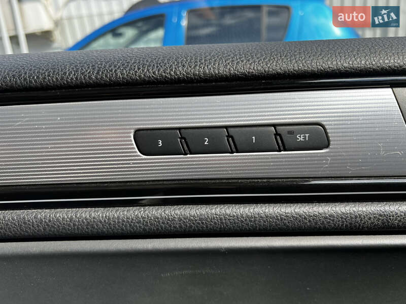 Позашляховик / Кросовер Volkswagen Touareg 2013 в Кропивницькому