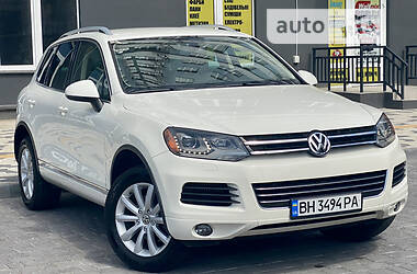 Внедорожник / Кроссовер Volkswagen Touareg 2012 в Одессе