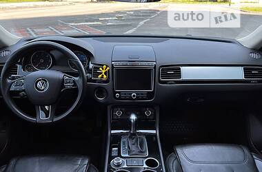 Позашляховик / Кросовер Volkswagen Touareg 2017 в Дніпрі