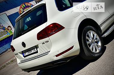 Внедорожник / Кроссовер Volkswagen Touareg 2011 в Запорожье