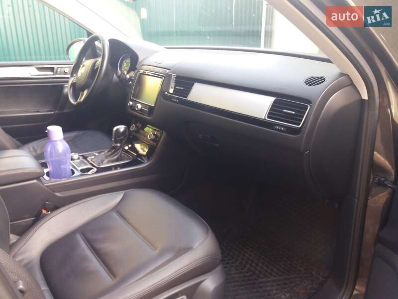 Позашляховик / Кросовер Volkswagen Touareg 2015 в Дубні фото 5 Позашляховик / Кросовер Volkswagen Touareg 2015 в Дубні