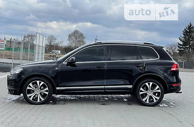 Внедорожник / Кроссовер Volkswagen Touareg 2012 в 