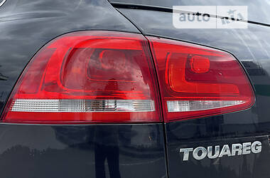Внедорожник / Кроссовер Volkswagen Touareg 2012 в 
