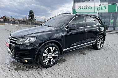 Внедорожник / Кроссовер Volkswagen Touareg 2012 в 