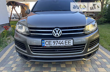 Внедорожник / Кроссовер Volkswagen Touareg 2014 в Заставной