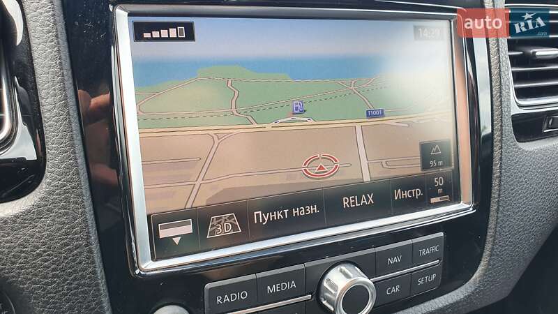 Внедорожник / Кроссовер Volkswagen Touareg 2013 в Киеве