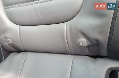 Позашляховик / Кросовер Volkswagen Touareg 2013 в 