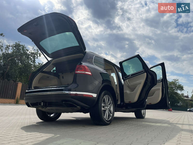 Внедорожник / Кроссовер Volkswagen Touareg 2015 в Киеве фото 9 Внедорожник / Кроссовер Volkswagen Touareg 2015 в Киеве