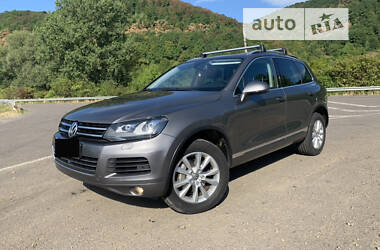 Позашляховик / Кросовер Volkswagen Touareg 2012 в Хусті