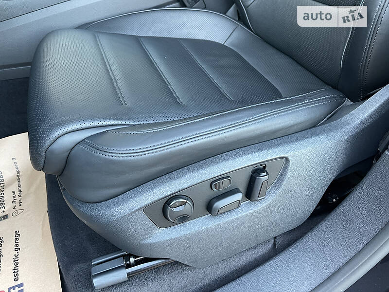 Позашляховик / Кросовер Volkswagen Touareg 2014 в Луцьку