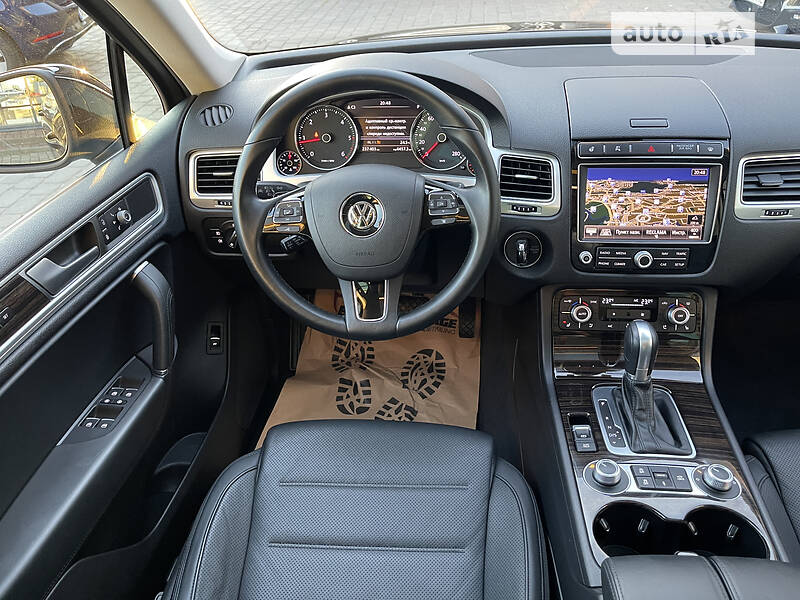 Позашляховик / Кросовер Volkswagen Touareg 2014 в Луцьку