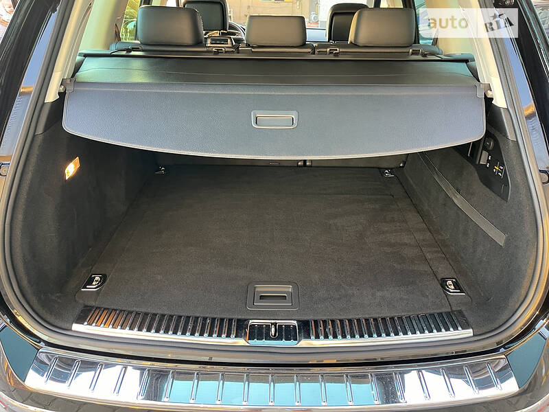 Позашляховик / Кросовер Volkswagen Touareg 2014 в Луцьку