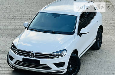 Внедорожник / Кроссовер Volkswagen Touareg 2016 в Одессе