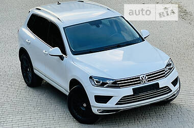 Внедорожник / Кроссовер Volkswagen Touareg 2016 в Одессе