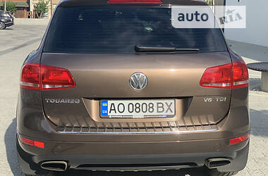 Позашляховик / Кросовер Volkswagen Touareg 2012 в Ужгороді