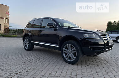 Позашляховик / Кросовер Volkswagen Touareg 2005 в Бурштині