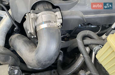 Внедорожник / Кроссовер Volkswagen Touareg 2012 в 