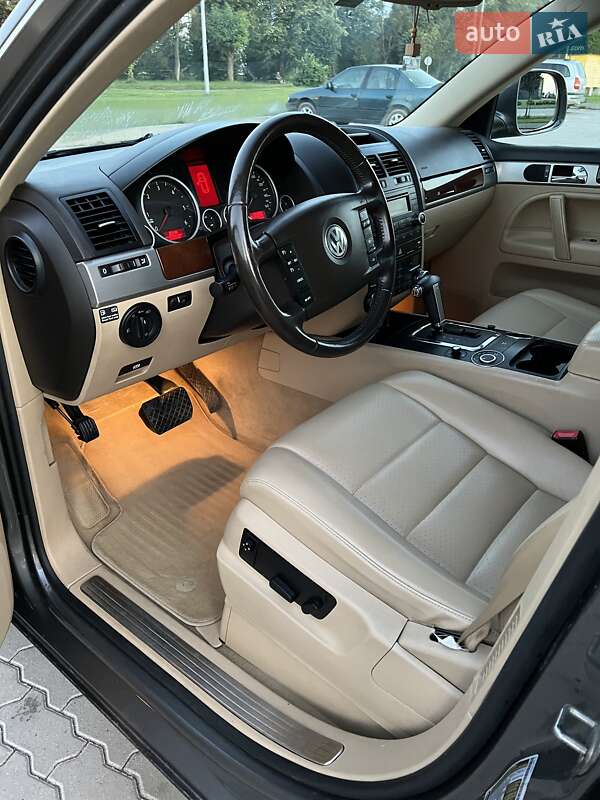 Позашляховик / Кросовер Volkswagen Touareg 2009 в Бродах