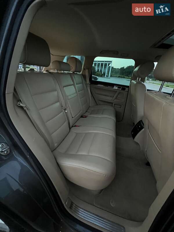 Позашляховик / Кросовер Volkswagen Touareg 2009 в Бродах