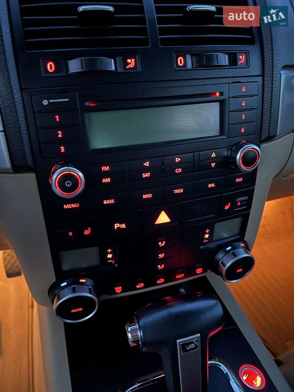 Позашляховик / Кросовер Volkswagen Touareg 2009 в Бродах