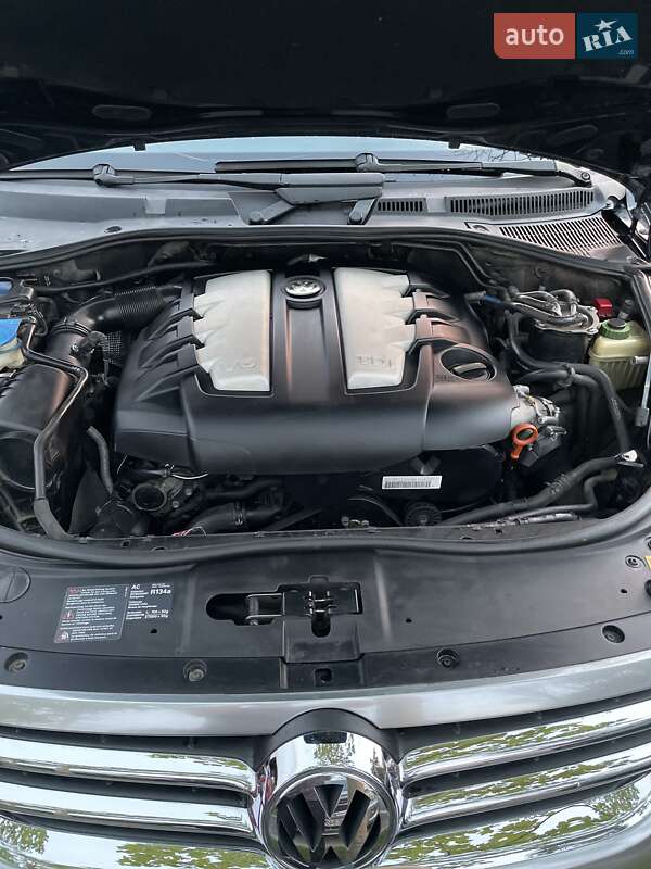 Позашляховик / Кросовер Volkswagen Touareg 2007 в Дніпрі