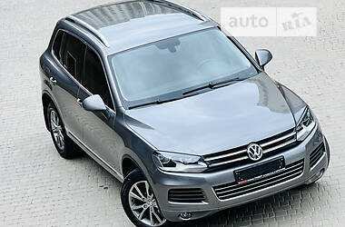 Внедорожник / Кроссовер Volkswagen Touareg 2013 в Одессе