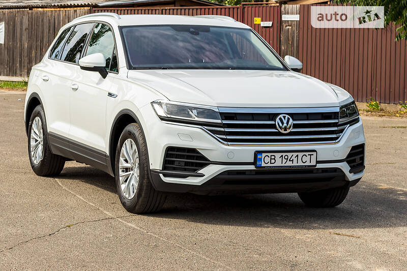 Внедорожник / Кроссовер Volkswagen Touareg 2020 в Киеве