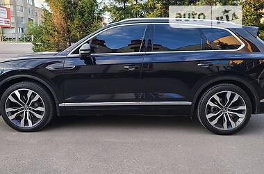 Внедорожник / Кроссовер Volkswagen Touareg 2021 в 