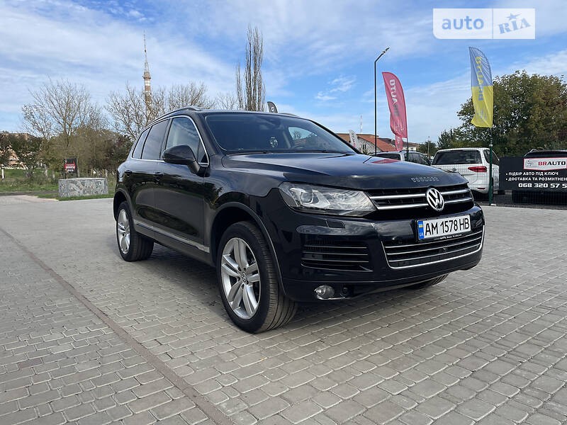 Внедорожник / Кроссовер Volkswagen Touareg 2010 в Бердичеве
