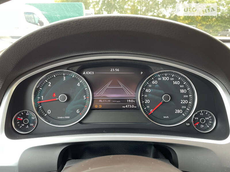 Внедорожник / Кроссовер Volkswagen Touareg 2010 в Бердичеве