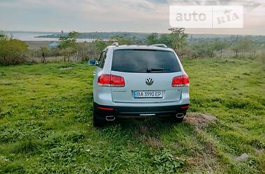 Внедорожник / Кроссовер Volkswagen Touareg 2004 в Николаеве