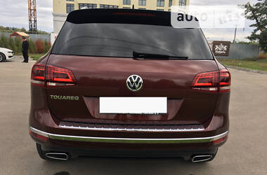 Внедорожник / Кроссовер Volkswagen Touareg 2017 в Киеве