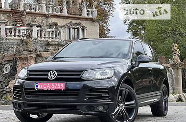 Внедорожник / Кроссовер Volkswagen Touareg 2012 в Луцке