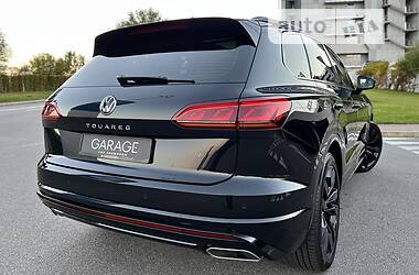 Внедорожник / Кроссовер Volkswagen Touareg 2020 в 
