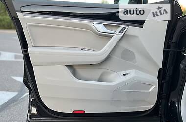 Внедорожник / Кроссовер Volkswagen Touareg 2020 в 