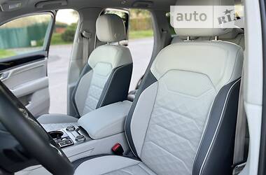 Внедорожник / Кроссовер Volkswagen Touareg 2020 в 
