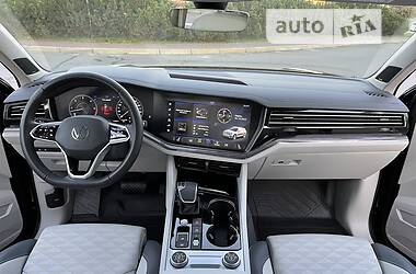 Внедорожник / Кроссовер Volkswagen Touareg 2020 в 
