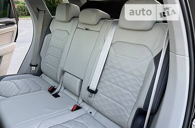 Внедорожник / Кроссовер Volkswagen Touareg 2020 в 
