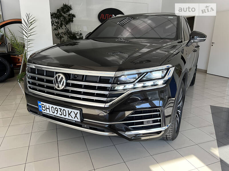 Внедорожник / Кроссовер Volkswagen Touareg 2018 в Одессе