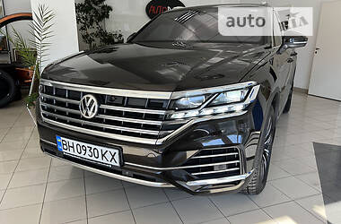 Внедорожник / Кроссовер Volkswagen Touareg 2018 в Одессе