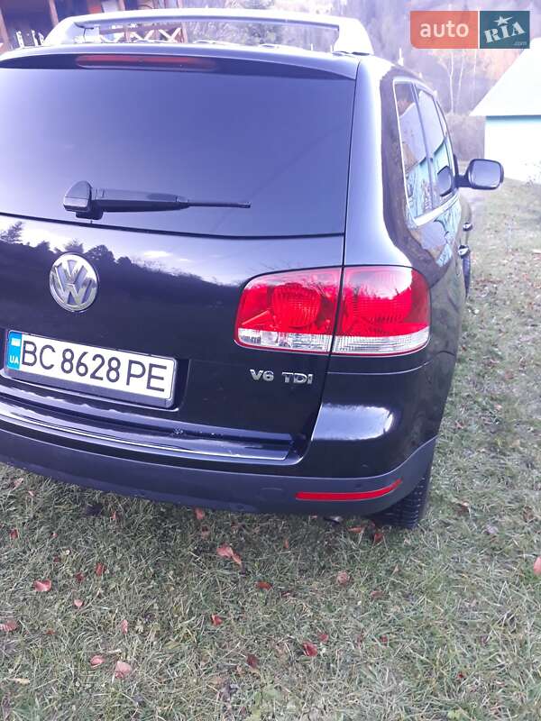 Позашляховик / Кросовер Volkswagen Touareg 2005 в Львові