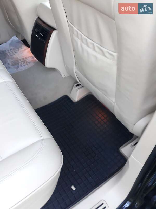 Позашляховик / Кросовер Volkswagen Touareg 2005 в Львові